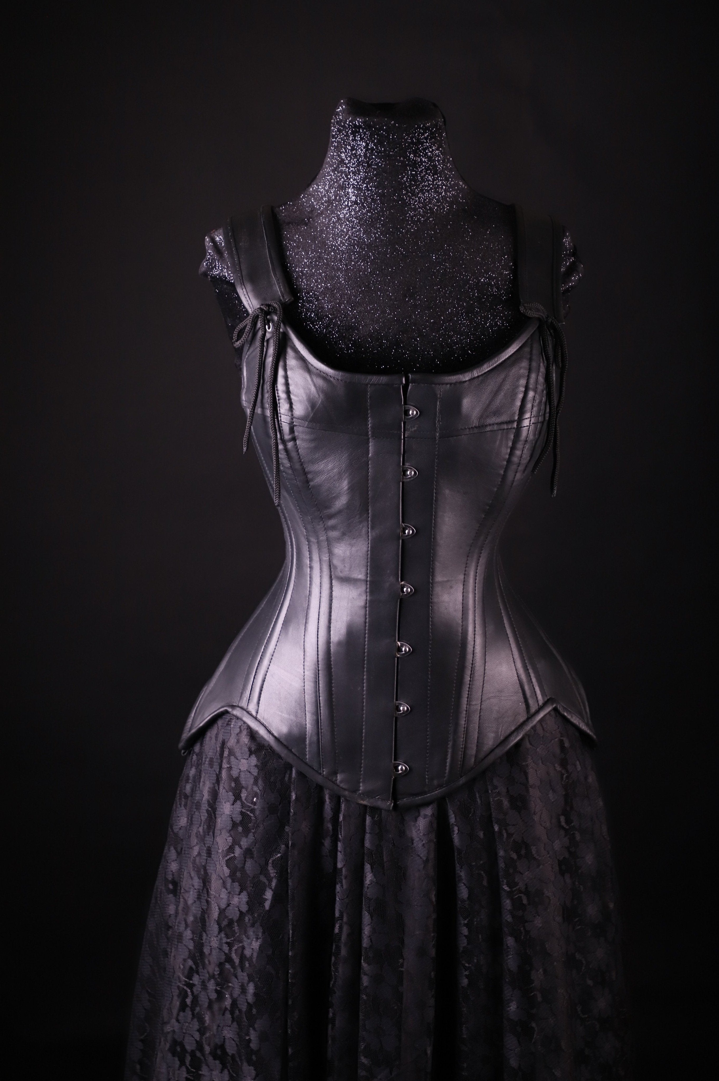 Tulip Leather Overbust Corset – The New Ms. Martha's Corset Shoppe